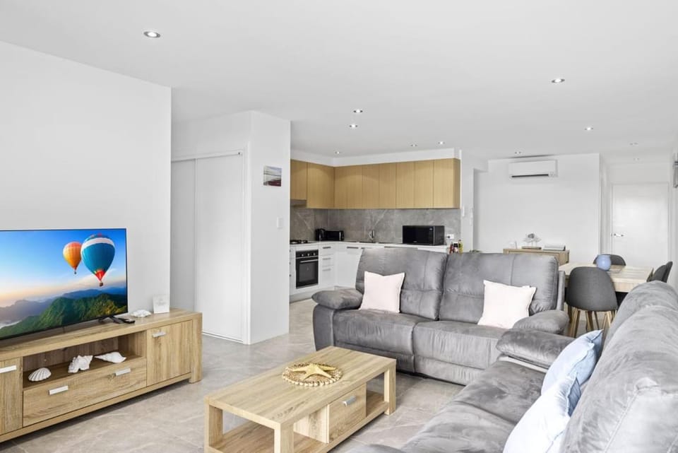Marina Retreat Apartment in Sandstone Point