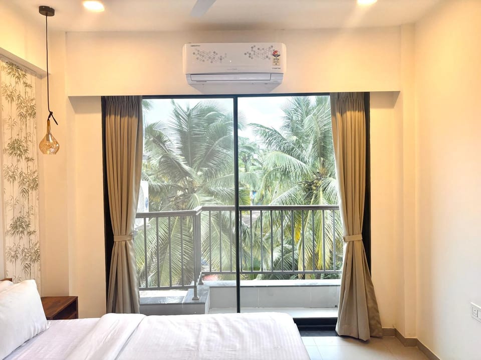 Bed, View (from property/room), Balcony/Terrace, Bedroom, air conditioner