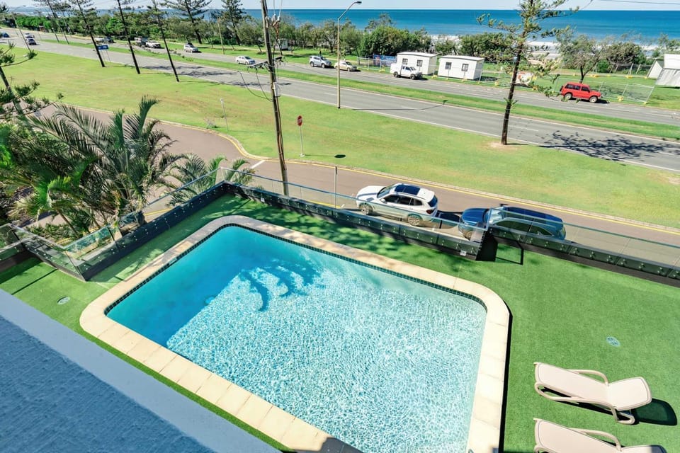 Pool view, Sea view, Swimming pool, Parking