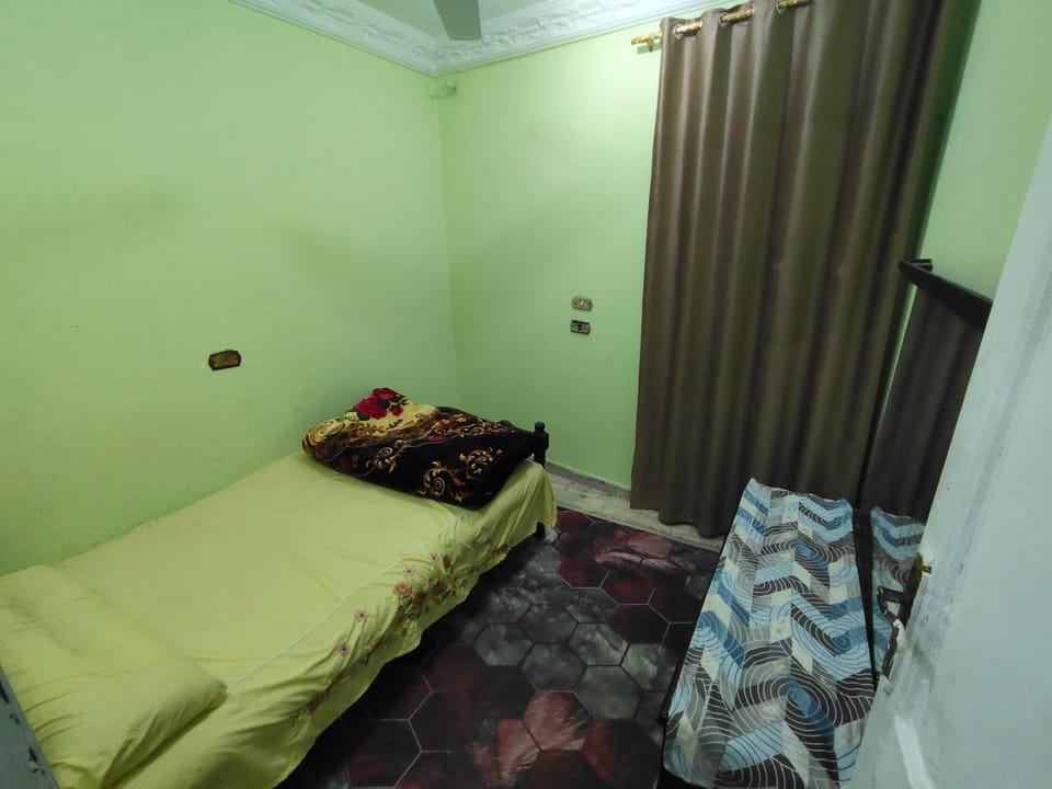 شقه مفروشه جميله جدا بموقع متميز 11 Apartment in Cairo Governorate