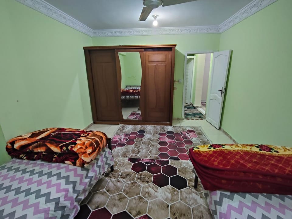 شقه مفروشه جميله جدا بموقع متميز 11 Apartment in Cairo Governorate