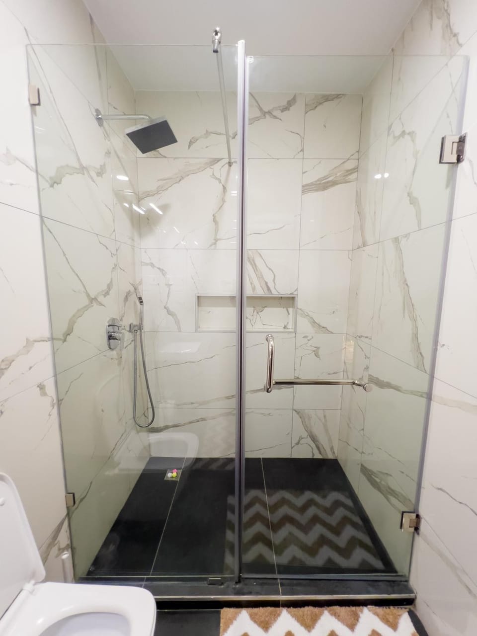 Luxury Studio Apt at 233 Boulevard Cantonment-Accra Apartment in Accra