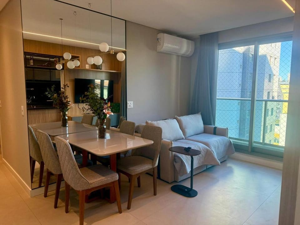 Savassi Luxury 2BR Pool and Home Office Apartment in Belo Horizonte