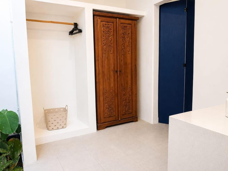 Bathroom, wardrobe