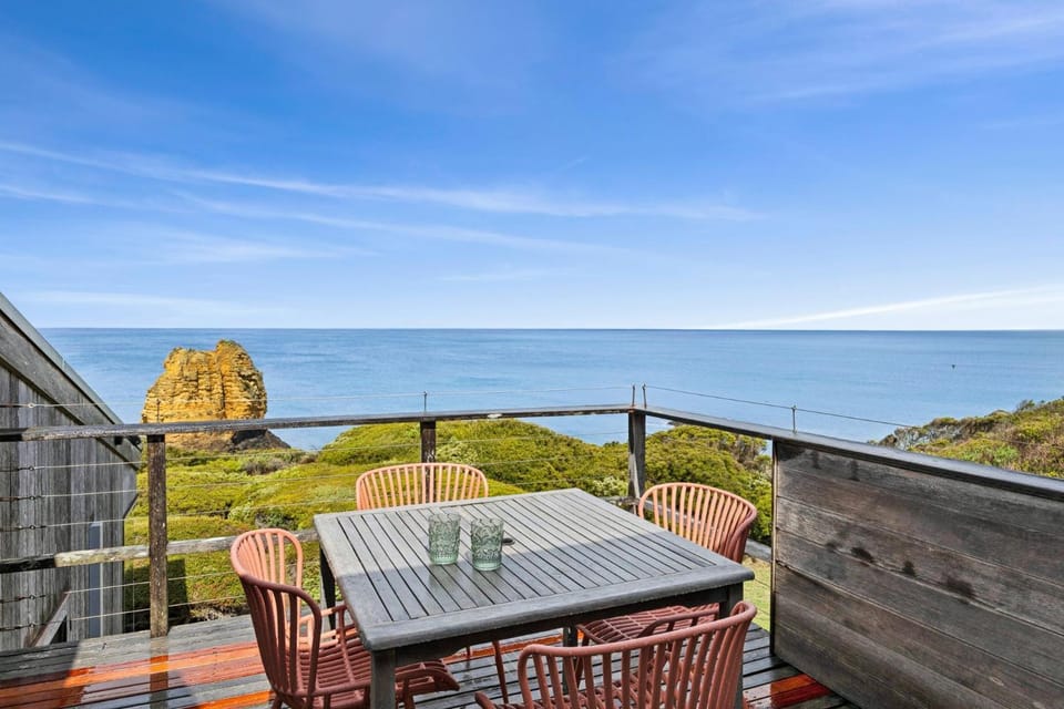 Day, Natural landscape, View (from property/room), Balcony/Terrace, Seating area, Dining area