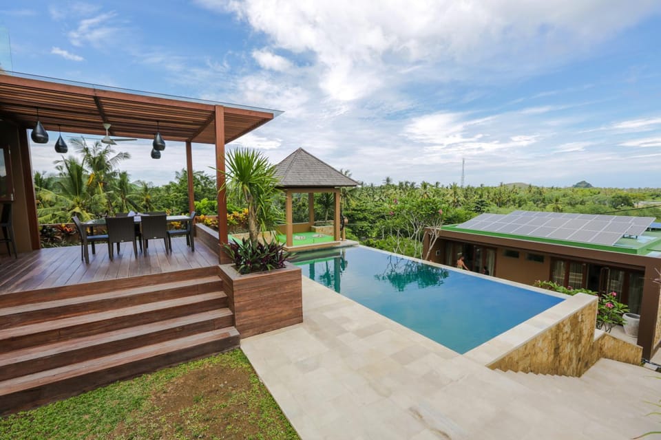 Patio, Day, Natural landscape, View (from property/room), Balcony/Terrace, Swimming pool, sunbed