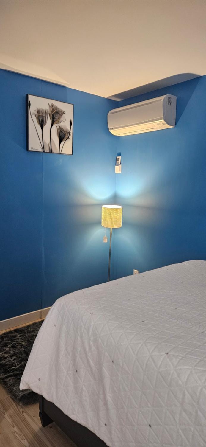 Bed, Internal: Not applicable to any particular room