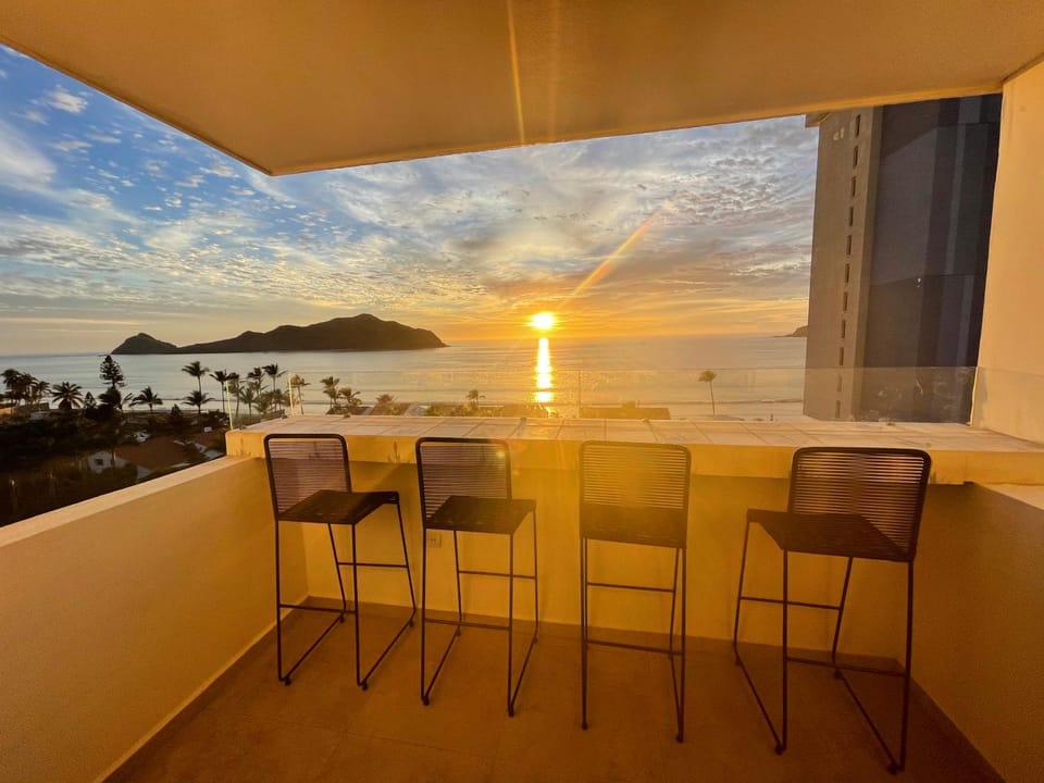 Entire penthouse with sea view in Zona Dorada - 3 bedrooms Apartment in Mazatlan