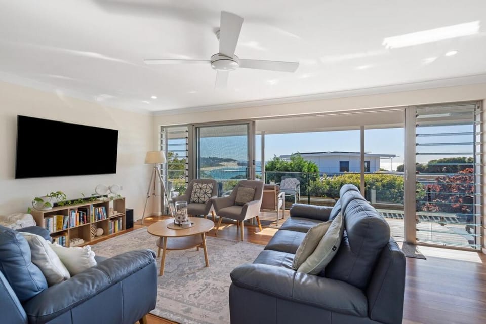 Seaclusions at South One Mile Beach House in Forster