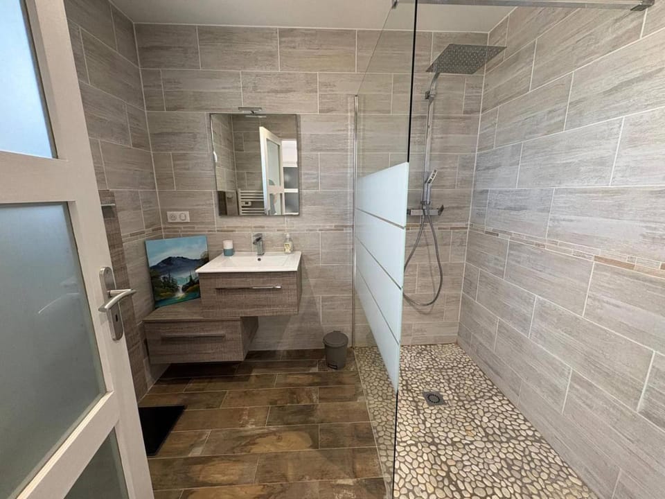 Shower, Bathroom