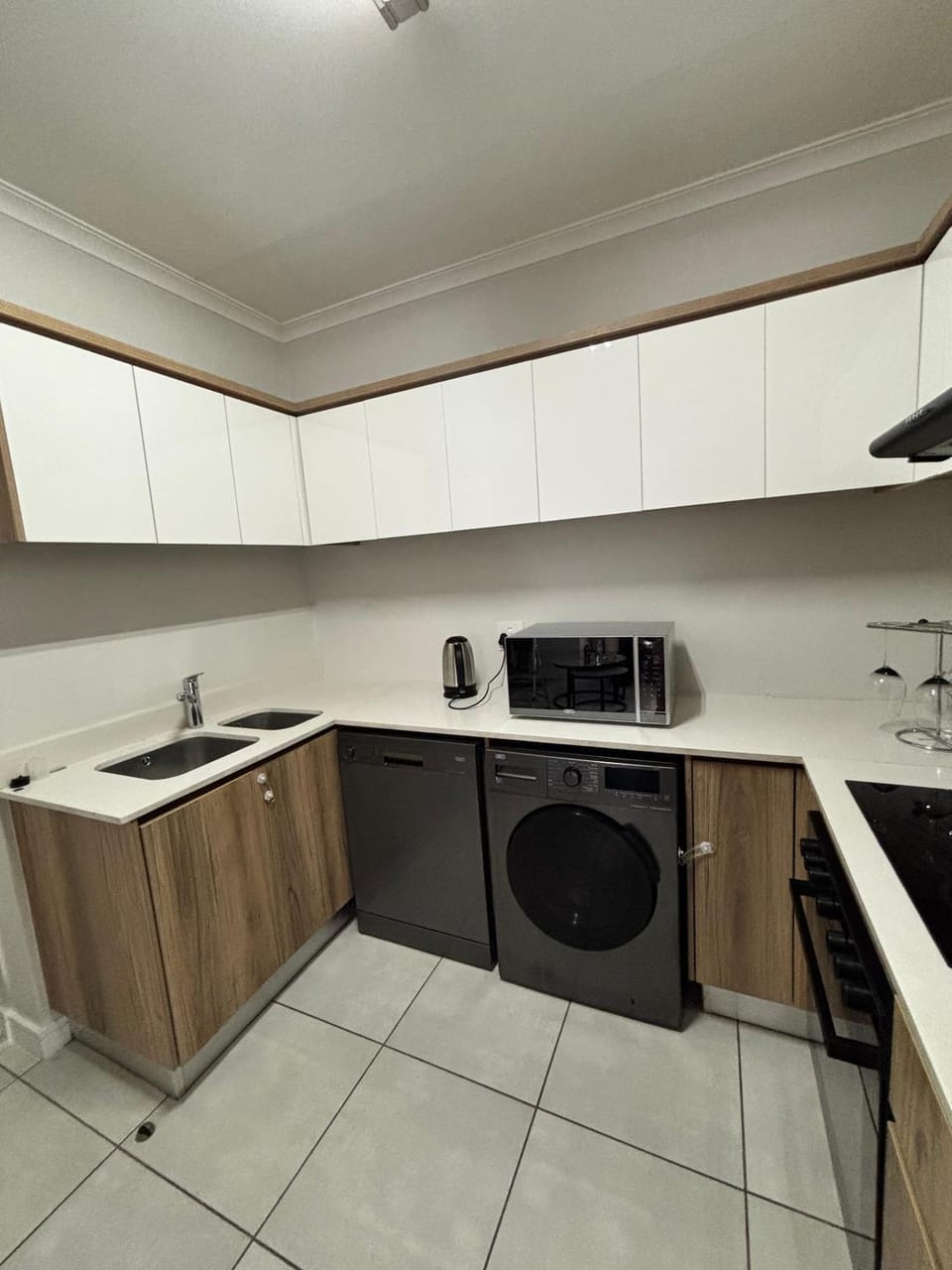 Kitchen or kitchenette, dishwasher, washing machine