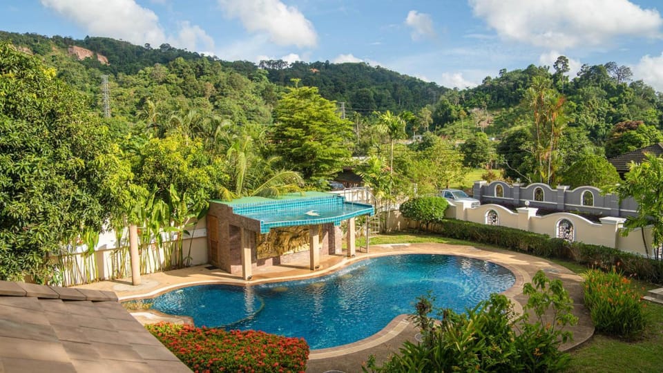Swimming pool