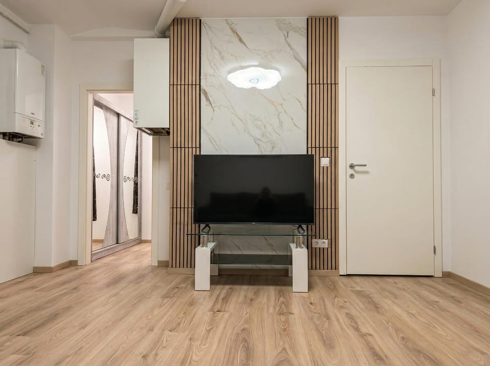 TV and multimedia, wardrobe