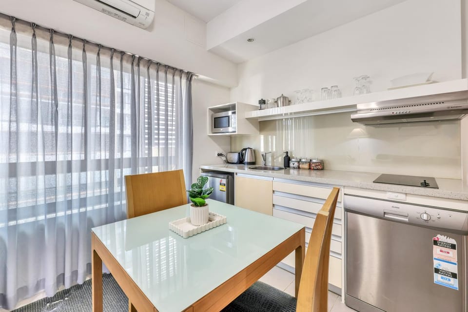 Darwin City Urban Studio Pool, Gym and parking Apartment in Darwin