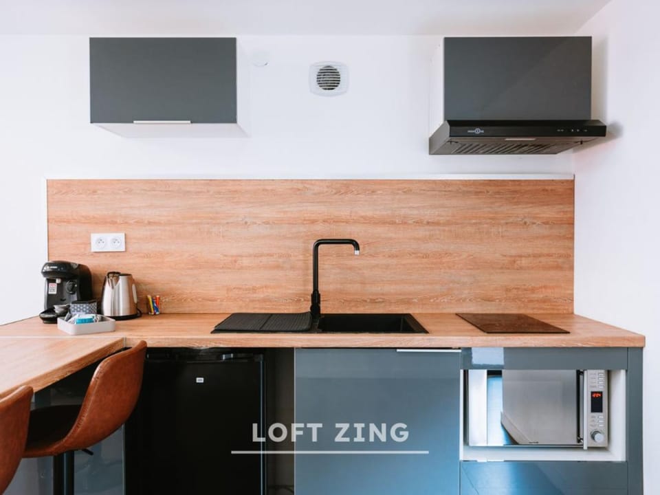 Kitchen or kitchenette