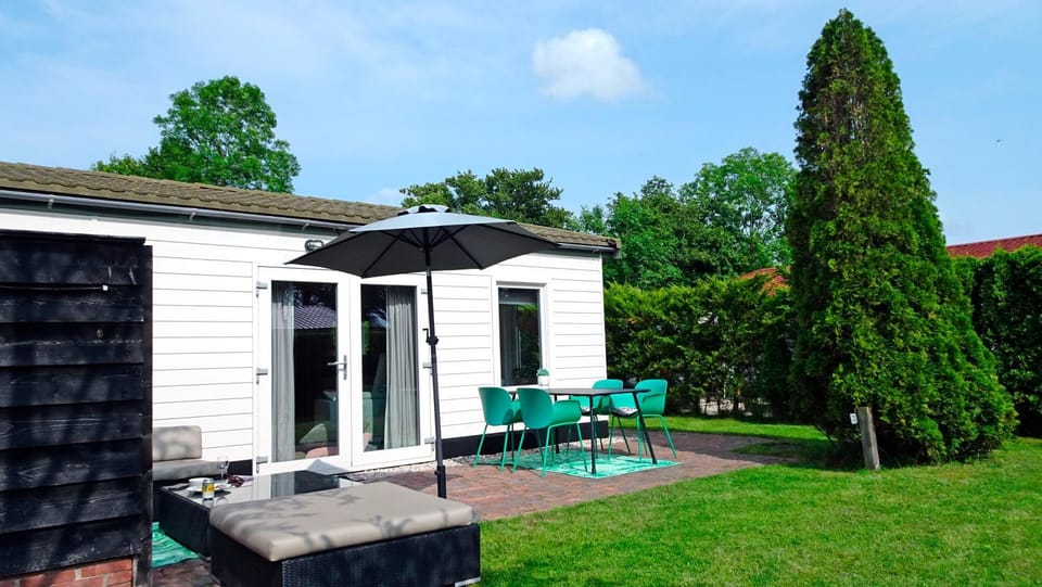 Property building, Garden, Garden view