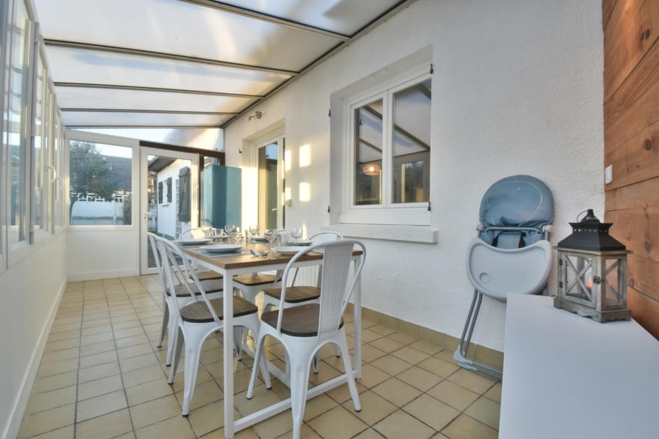 Patio, Dining area