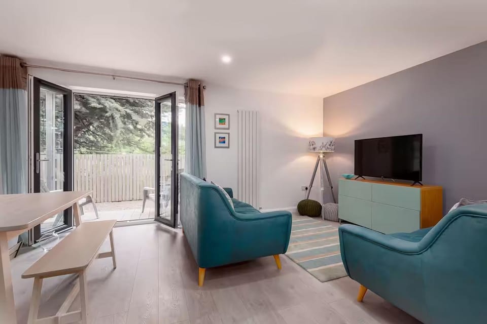 Communal lounge/ TV room, Living room