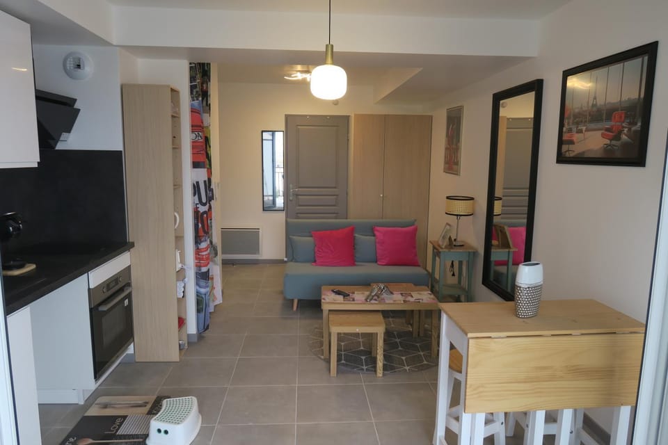 Appartement Elégant & Raffiné Apartment in Noisy-le-Grand