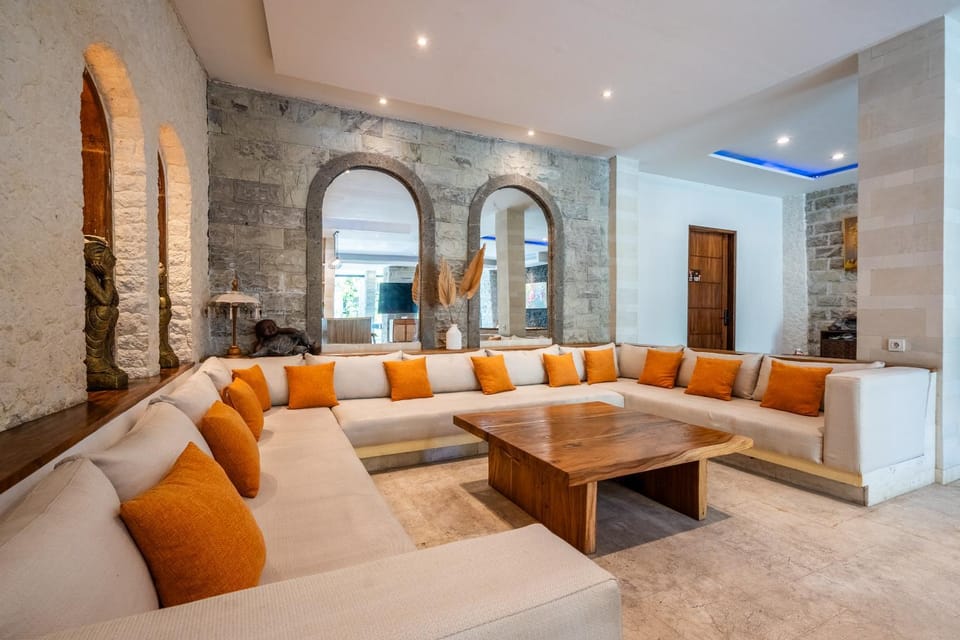 Living room, Seating area