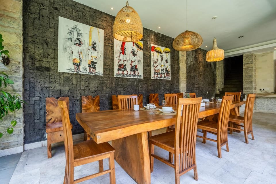 Seating area, Dining area