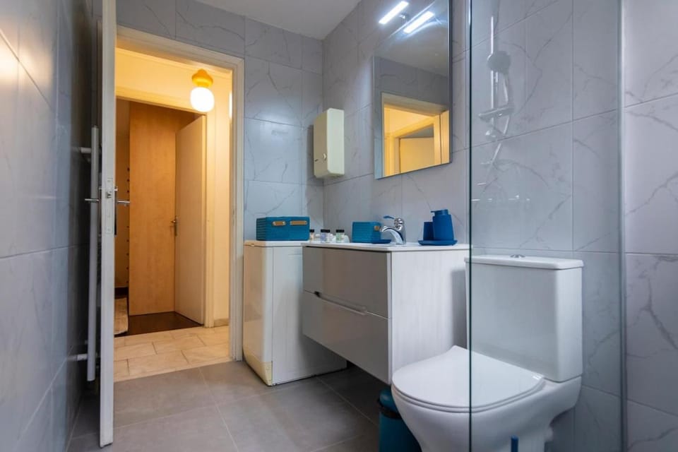 Blue Verve Premium 2 bedroom Retreat Apartment in South Athens