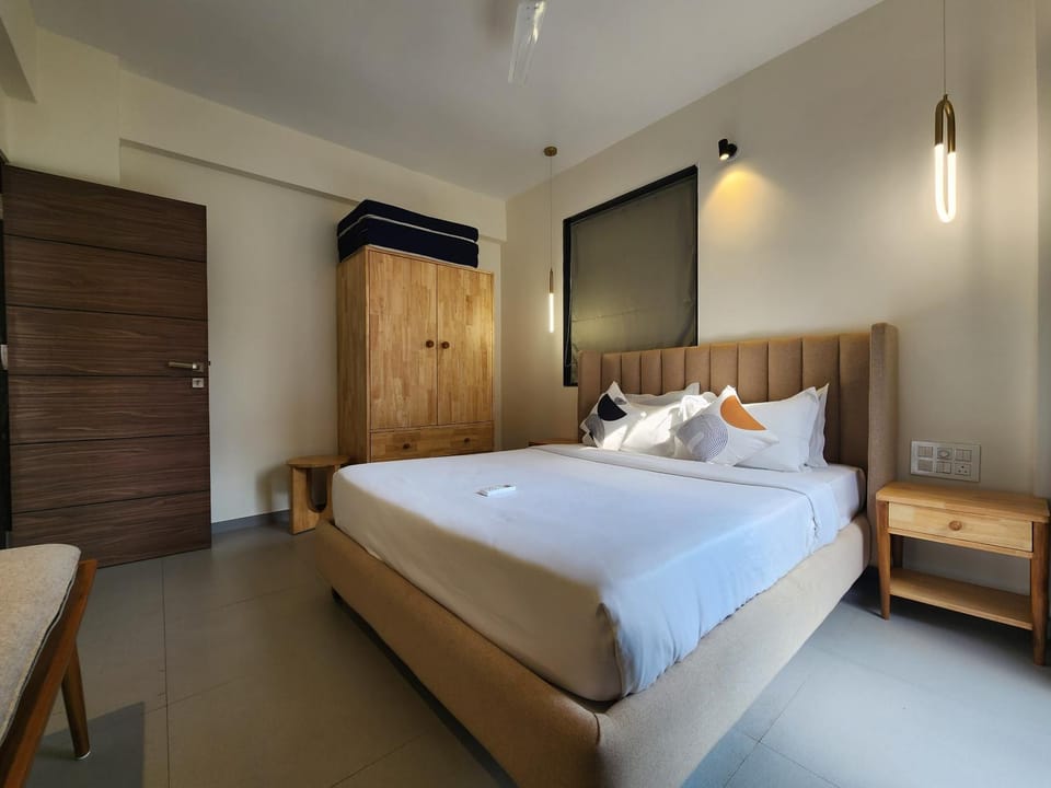 Bed, Photo of the whole room, Bedroom, wardrobe