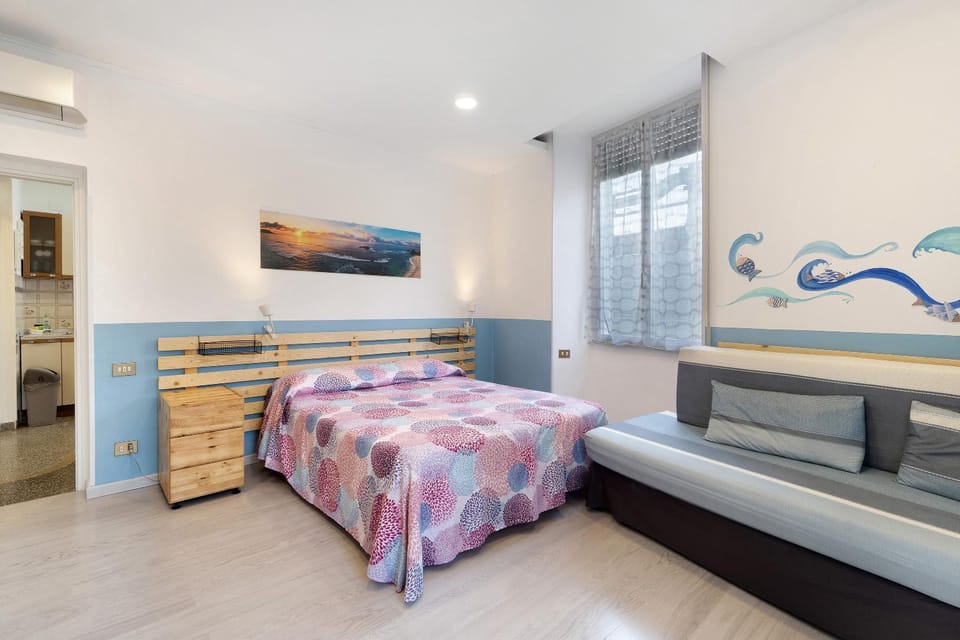 Living room, Bedroom