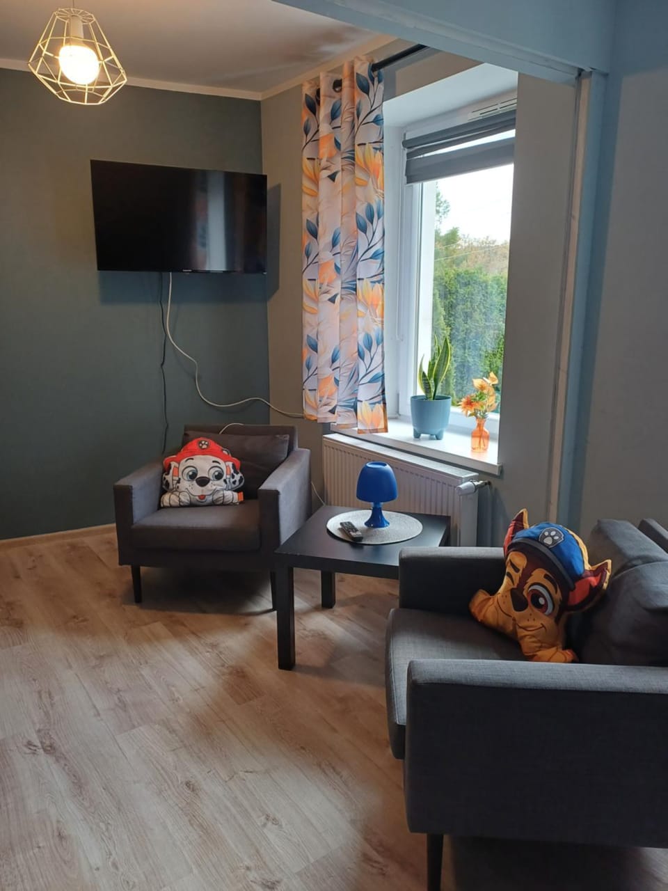 TV and multimedia, Seating area