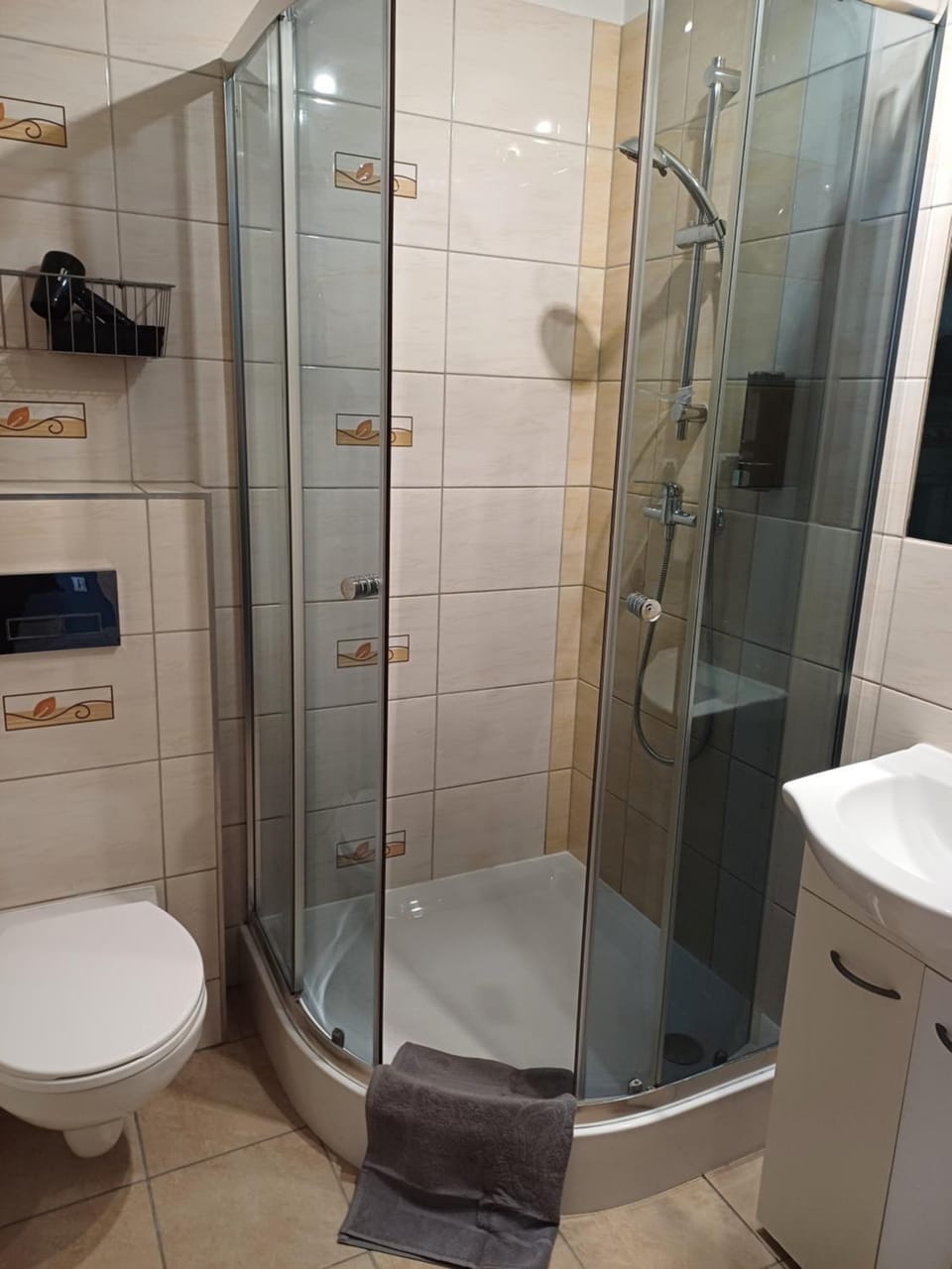 Shower, Bathroom, towels