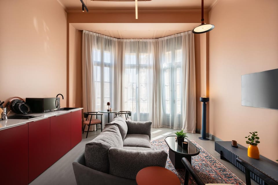 Seating area, Bedroom