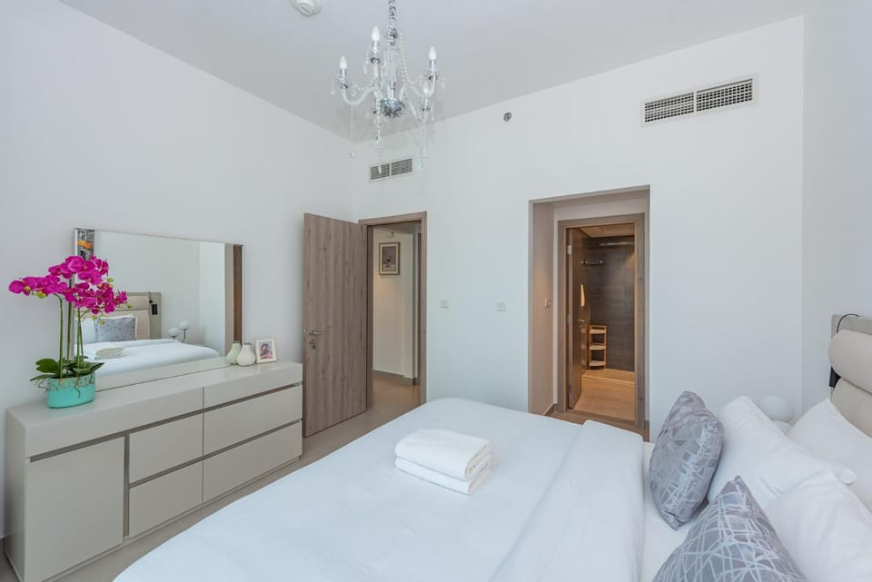 VayK - Brand New 1BR in Dubai Hills Apartment in Dubai