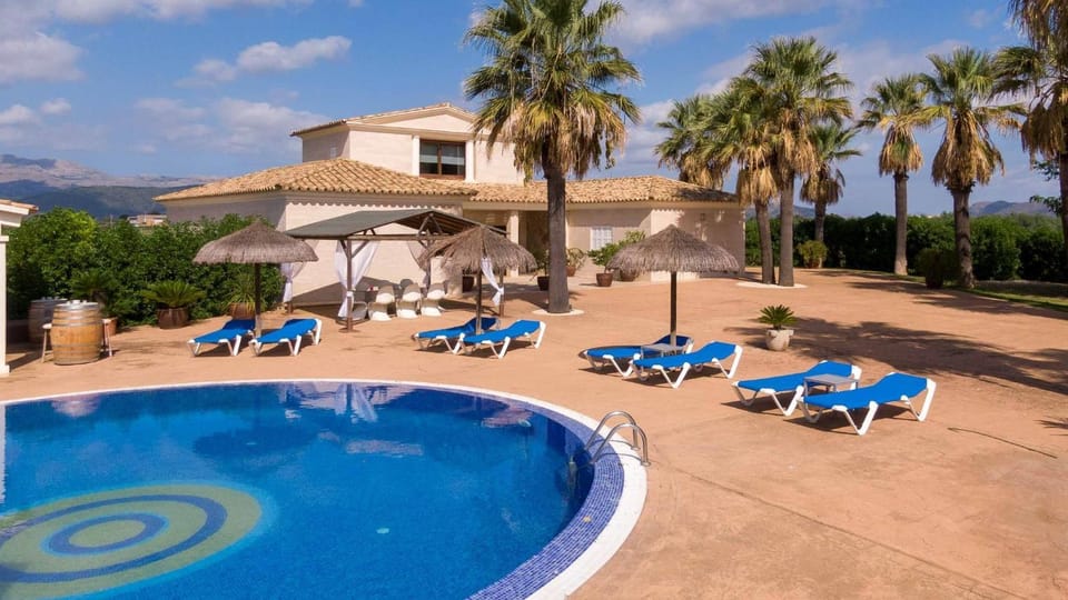 Eden - Luxury Villa with pool near the coast House in Pla de Mallorca