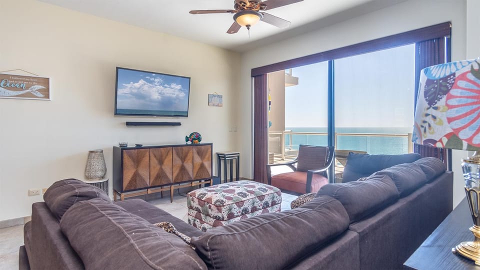 TV and multimedia, Living room, Seating area, Sea view