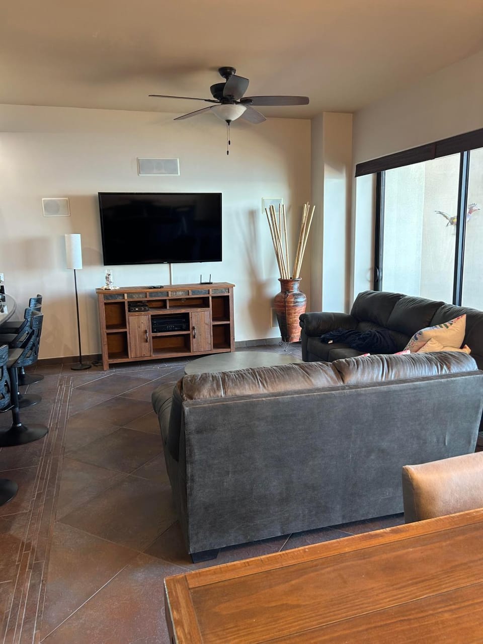 TV and multimedia, Living room, Seating area