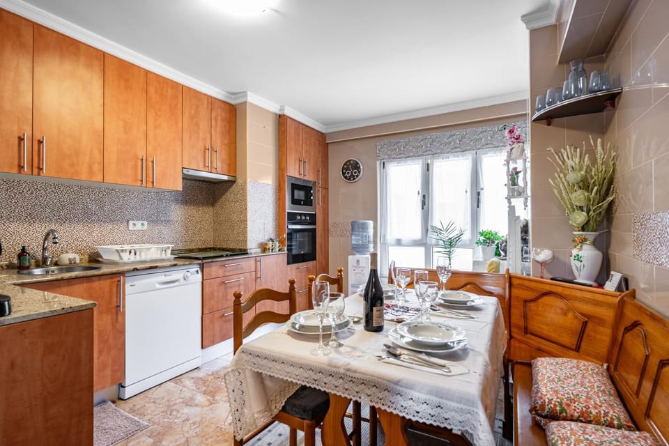 Property building, Kitchen or kitchenette, Living room