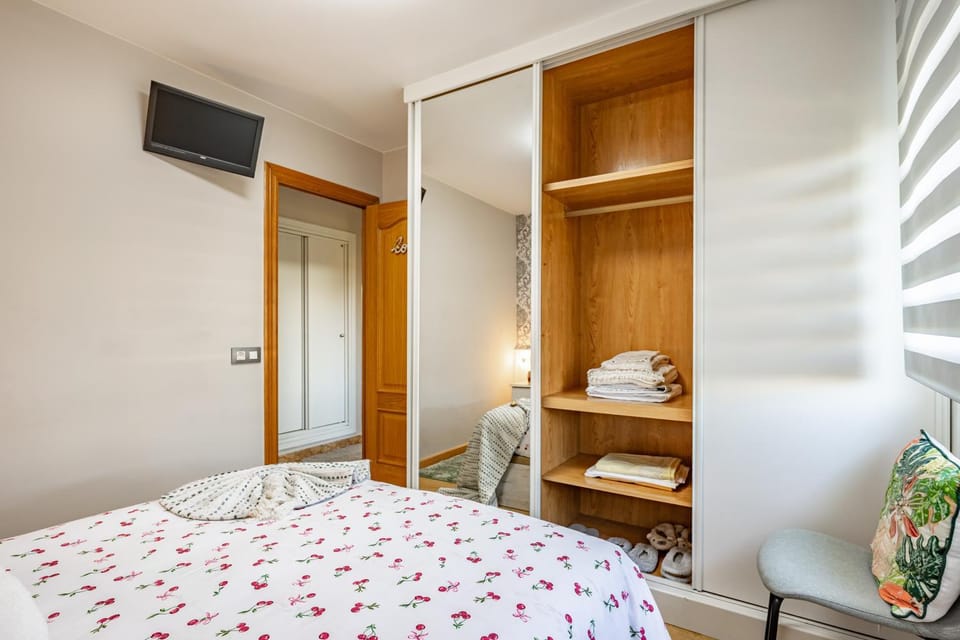 Living room, Bedroom