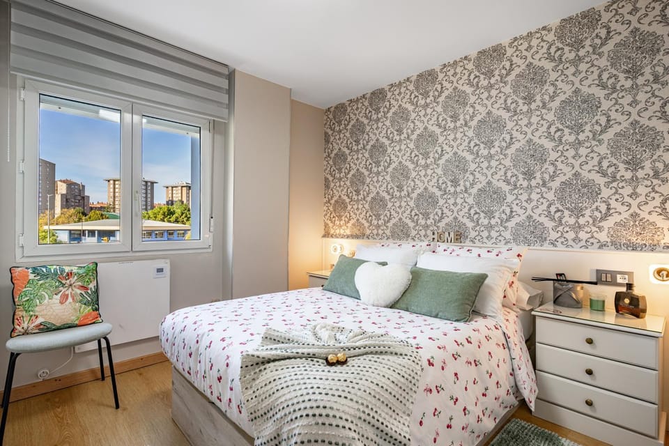 Living room, Bedroom