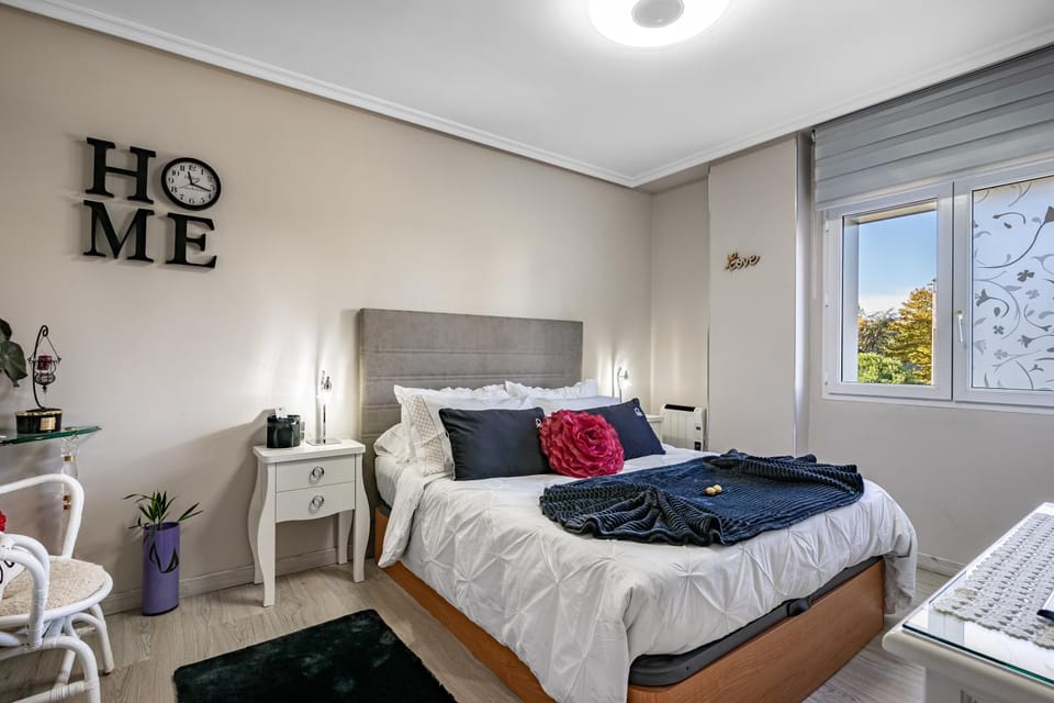 Living room, Bedroom