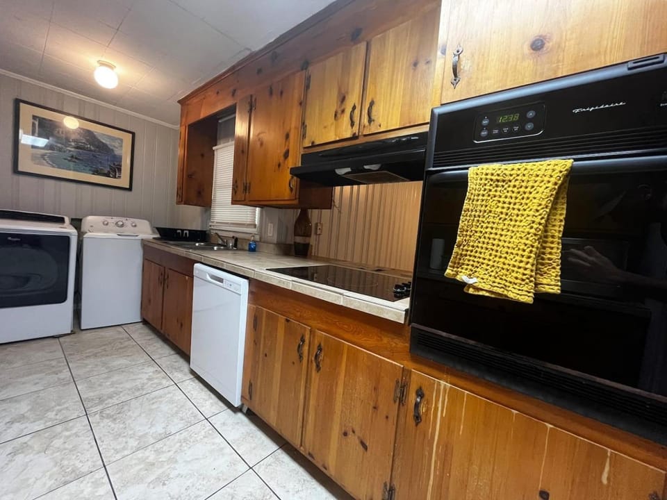 Stylish 3BR 4 Qeen Beds FREE Travel Gas Card House in Valdosta
