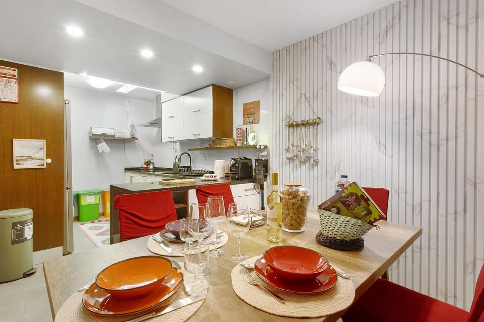 Property building, Kitchen or kitchenette, Living room