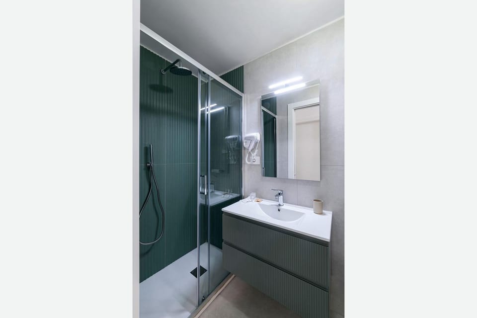 Shower, Bathroom