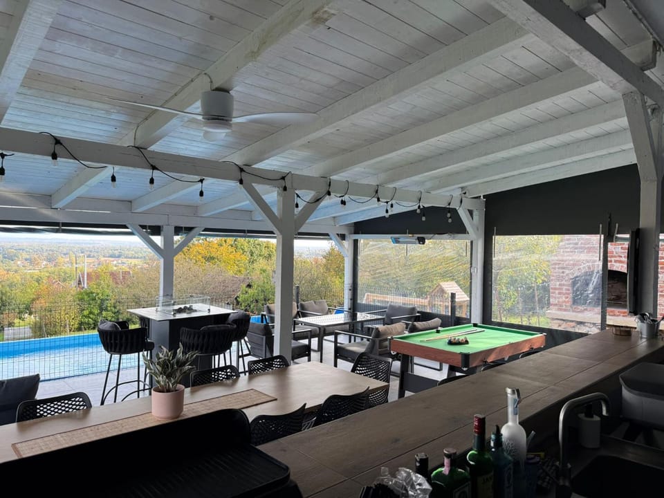 Balcony/Terrace, Living room