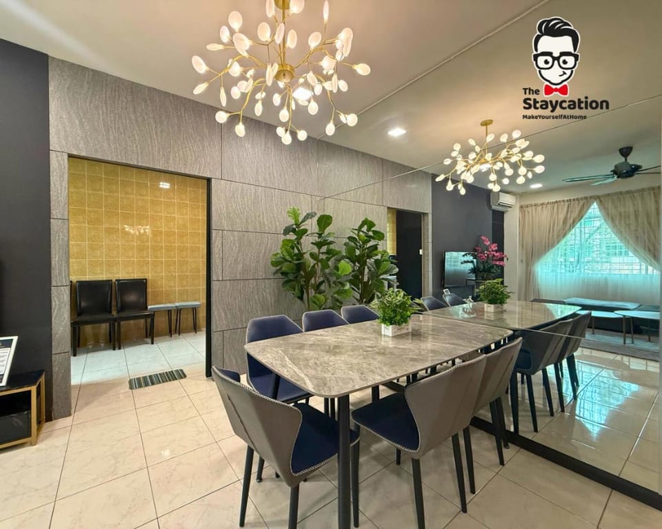 Living room, Dining area