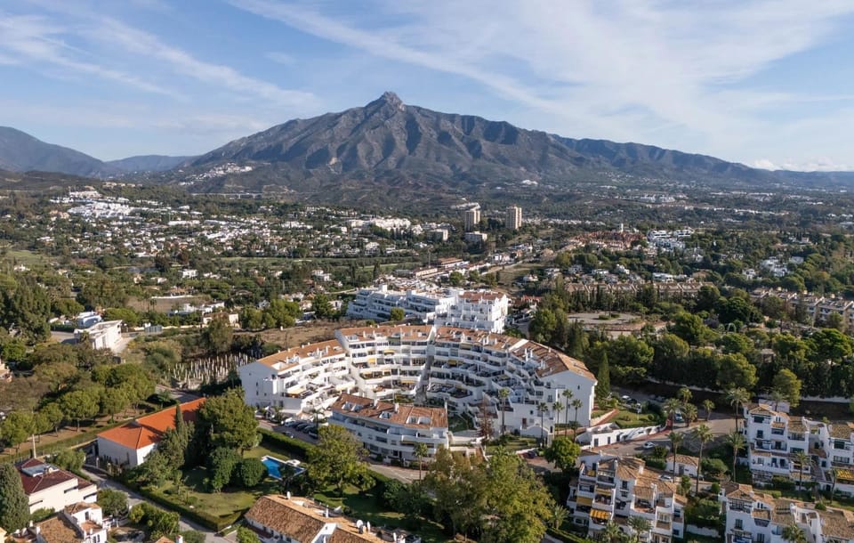 El Dorado Nueva Andalucia Pool Terrace Apartment in Marbella
