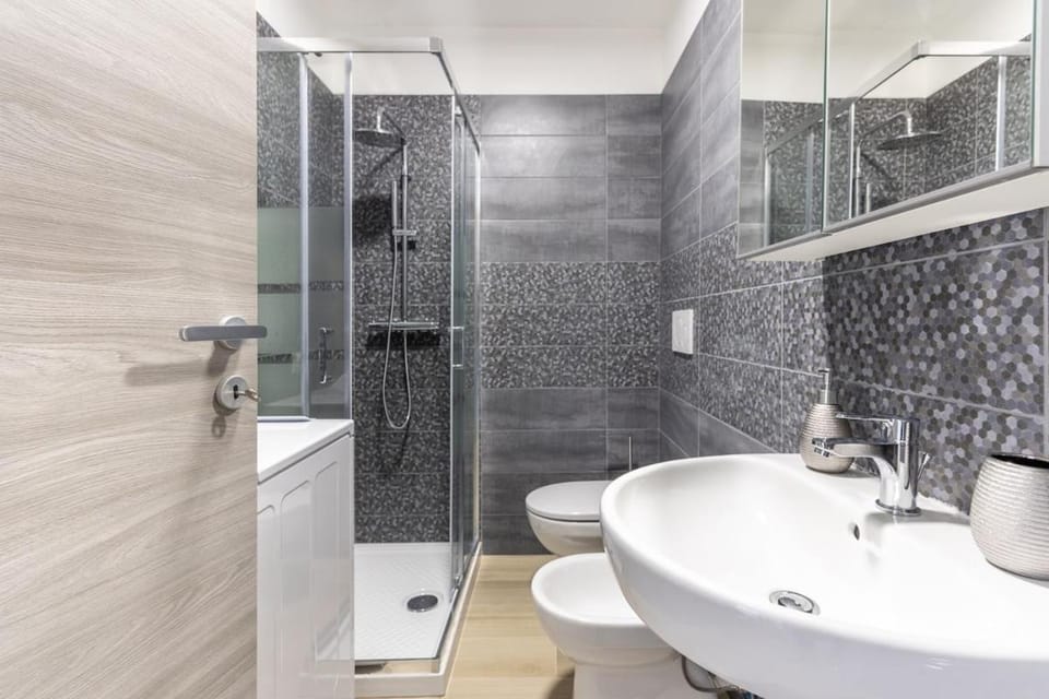 Cesano Boscone-Design apartment with Wi-Fi Apartment in Milan