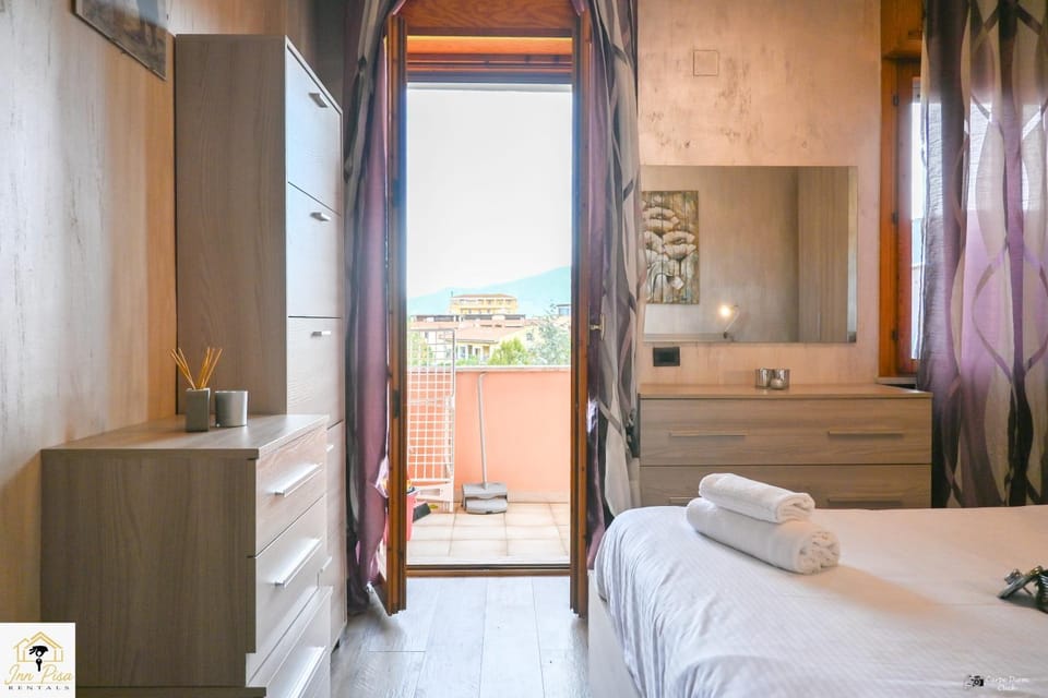 Bed, Photo of the whole room, Bedroom, towels, wardrobe