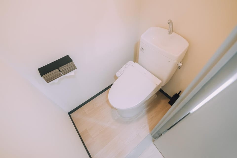 Toilet, Bathroom