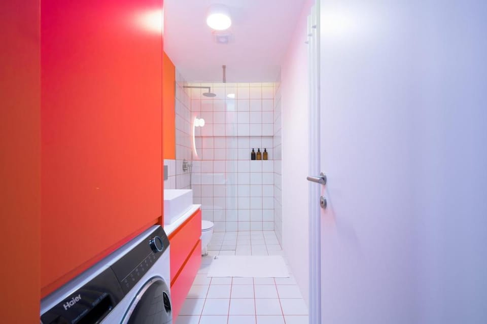 Shower, Bathroom, washing machine
