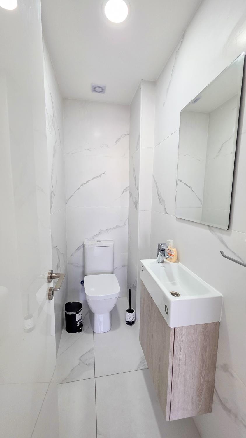 Toilet, Bathroom, towels